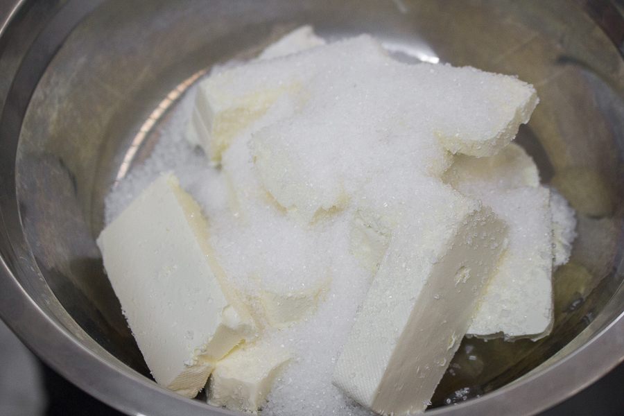 cream cheese and sugar mixture