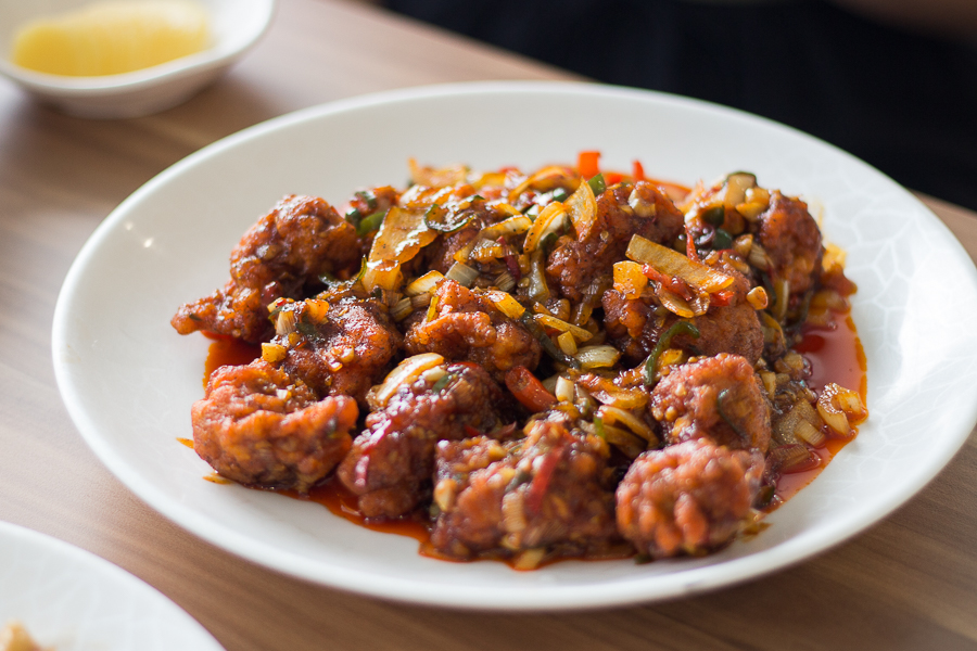 Kkanpungi - Spicy Korean Garlic Chicken