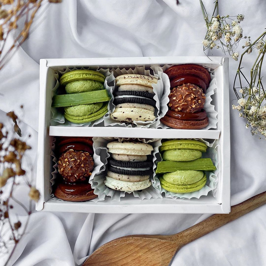 Chocolate Series Fat Macarons in Singapore by WhitesBakery