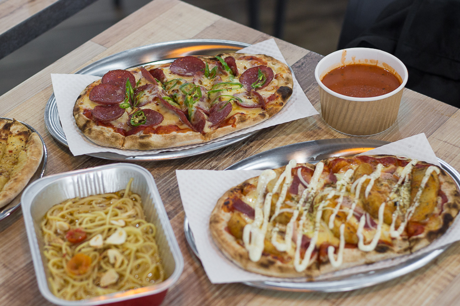 Food at GoPizza Singapore IMM Outlet