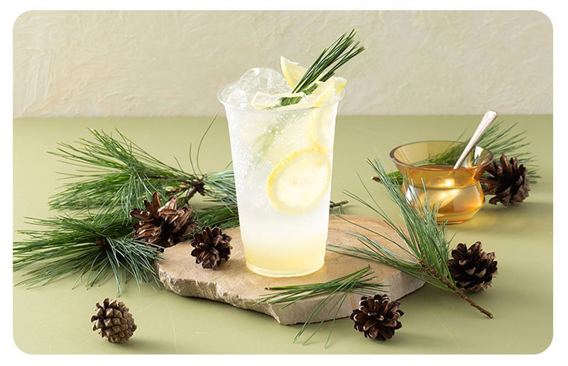 A drink made using pine needles and lemons
