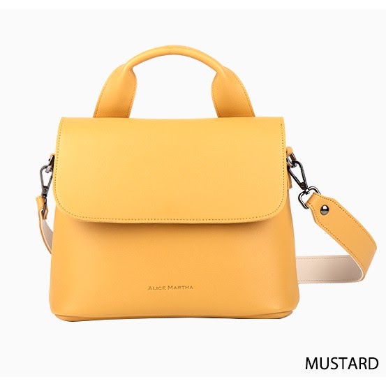 Our Classic Core handbags look amazing on the new PB Korea website >>   #paulsbou…