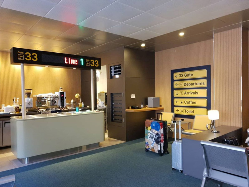 Interior of 33 gate in Busan featuring a departure gate aesthetic