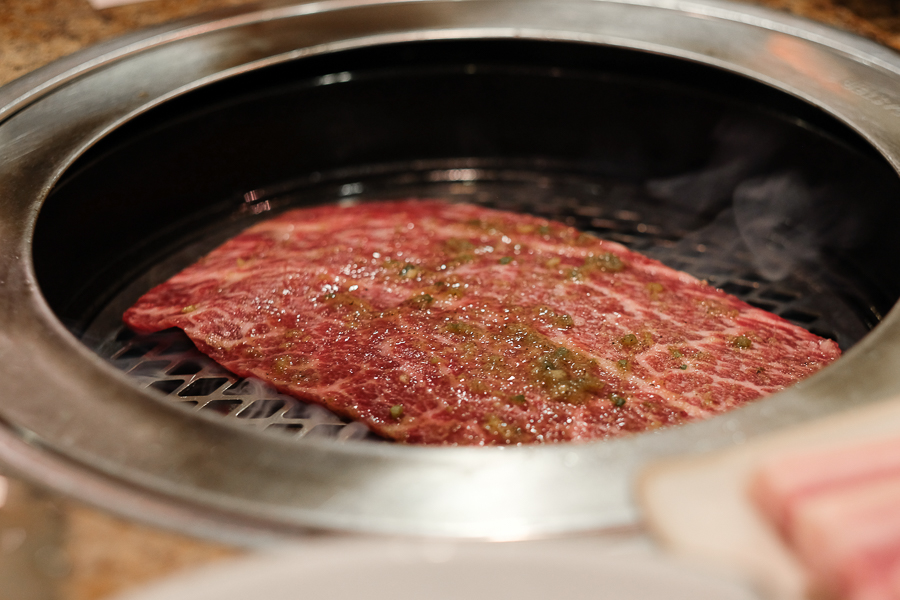 Grilling of the Seoul Galbi at Seoul Restaurant Regent Hotel