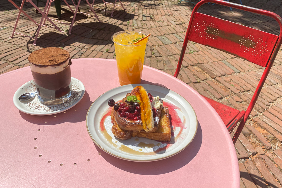 French toast, einspanner and hallabong ade on top of a pink table at Grandpa Factory