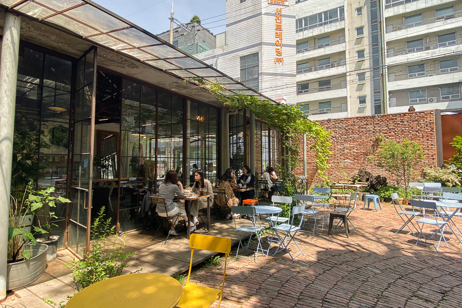 Grandpa Factory Outdoor Alfresco Seating in Seongsu, Seoul