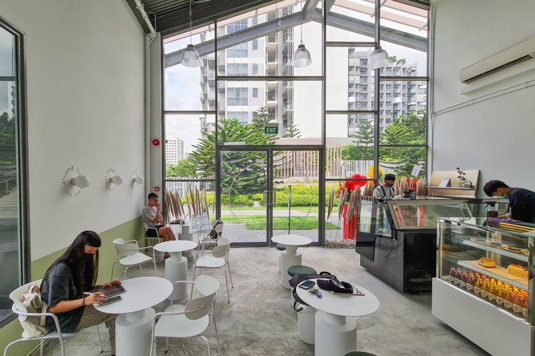 AROUND Ice Cream Cafe in Tampines With Overseas Vibes, Opens Till 2AM