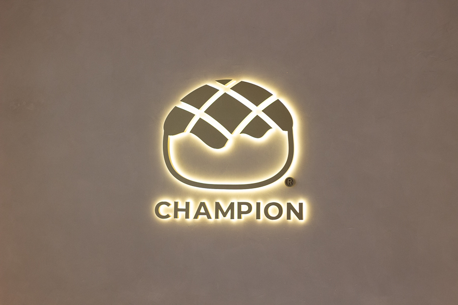 Champion Bolo Bun Logo