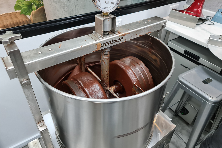 Making of Chocolate inside a Melanger