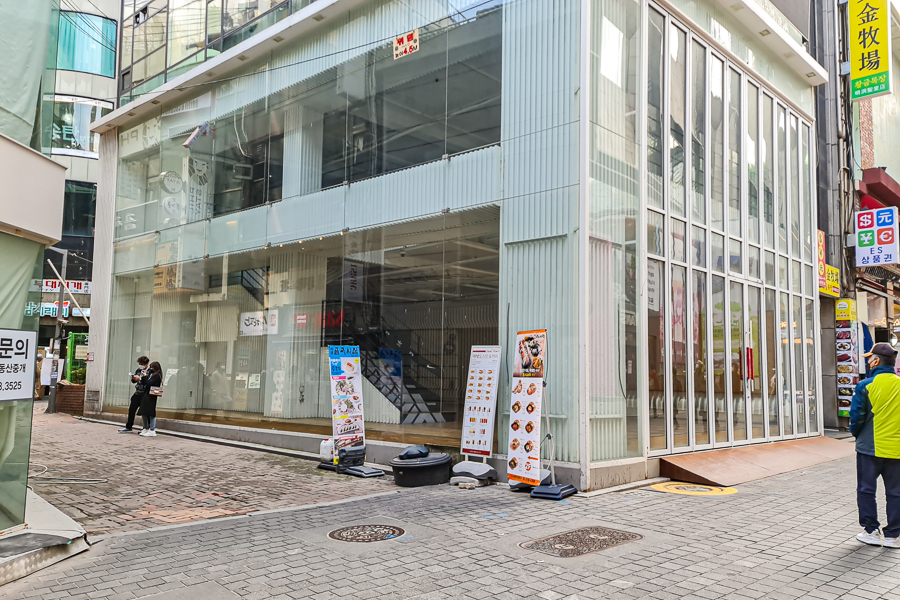 Empty Shop in Myeongdong