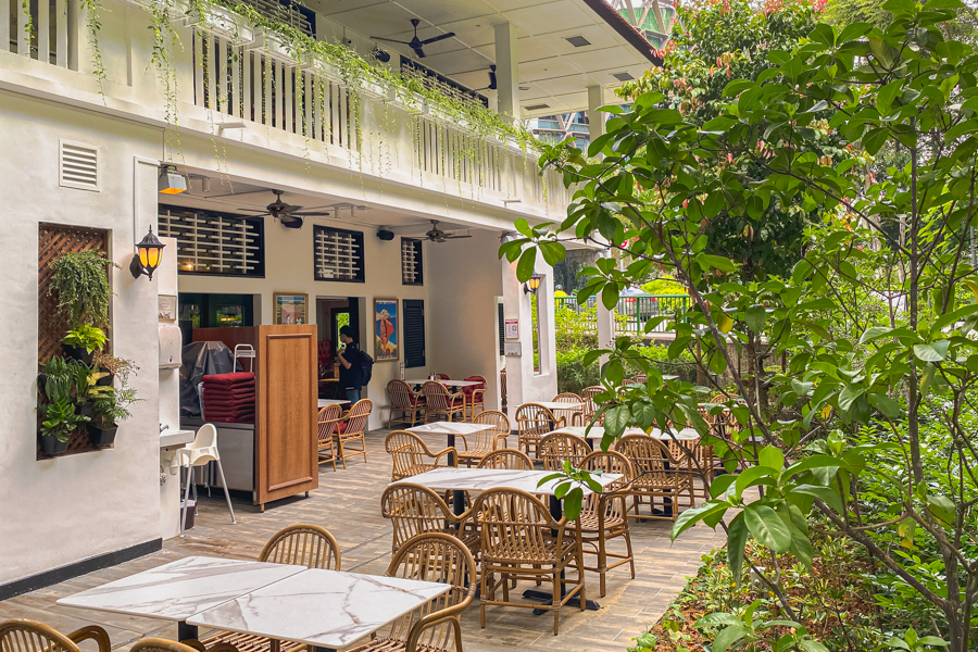 Les Bouchons Rochester Pet Friendly Alfresco Seating