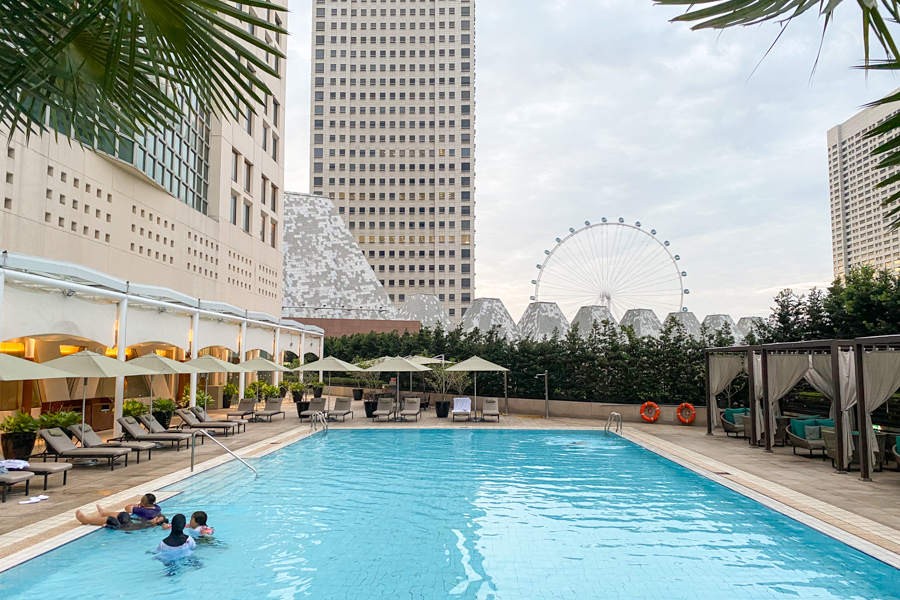 Conrad Centennial Singapore Swimming Pool