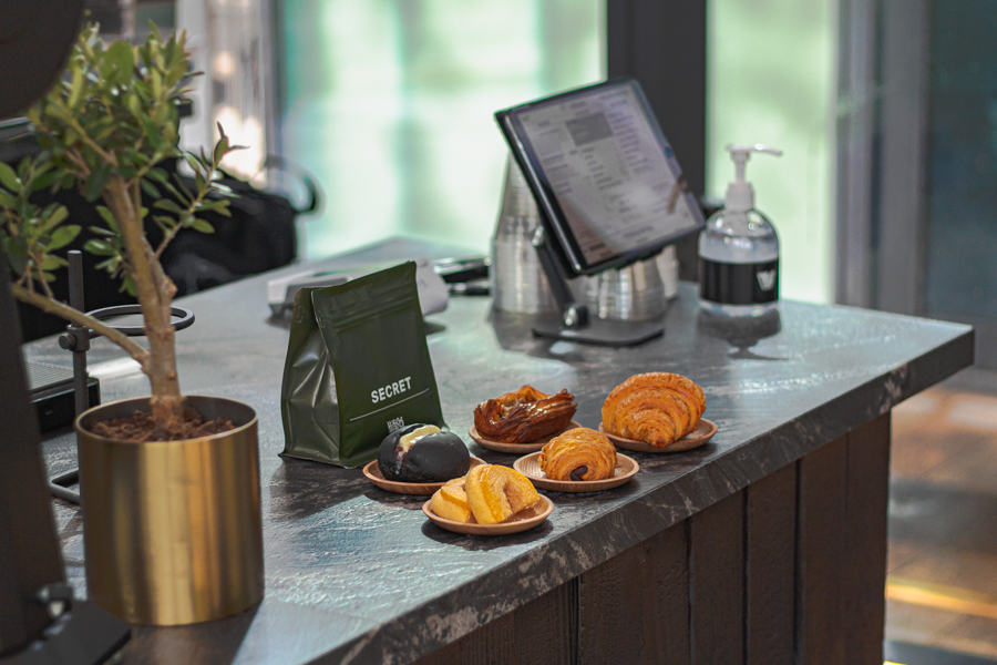 Bakes on Display at Waga Waga Den