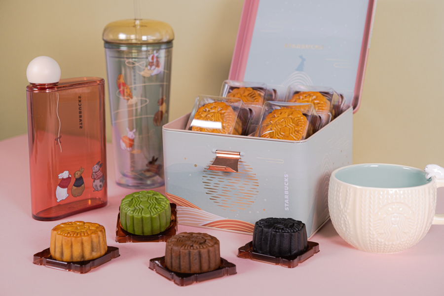 Baked mooncakes by Starbucks Singapore 