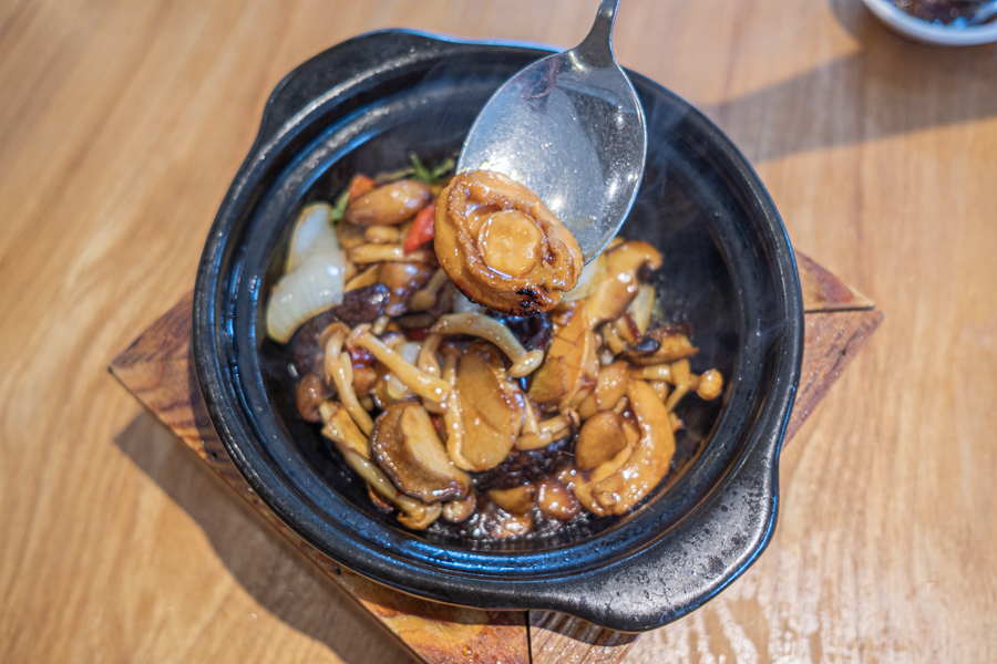 The The Abalone Braised with Oyster Mushroom in San-Bei Sauce from Joyden Canton Kitchen 