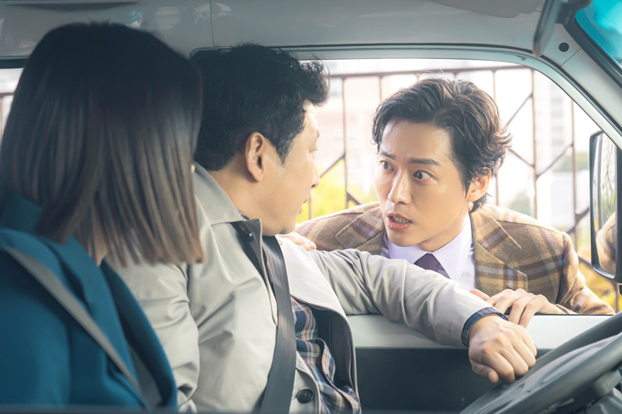 Korean actor Namkoong Min as main character Cheon Jihoon in One Dollar Lawyer