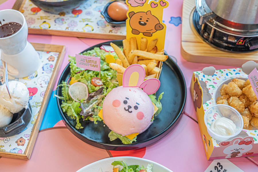 My Little Buddy Cafe - SHOOKY and COOK Fried Chicken Burger