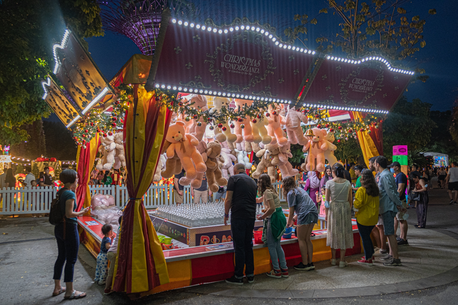Carnival games at Christmas Wonderland