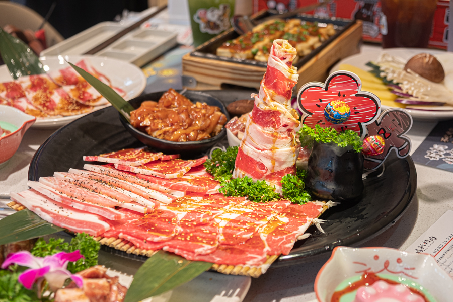 Meow Barbecue Christmas Platter