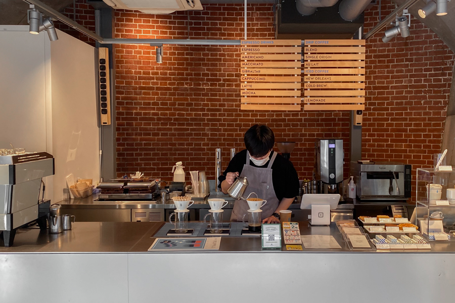 Ordering Counter at Blue Bottle Coffee Kanda Manseibashi