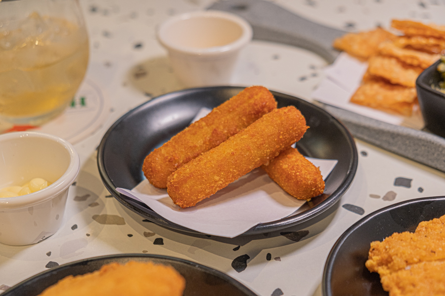 Mozzarella Sticks with Spicy Sauce