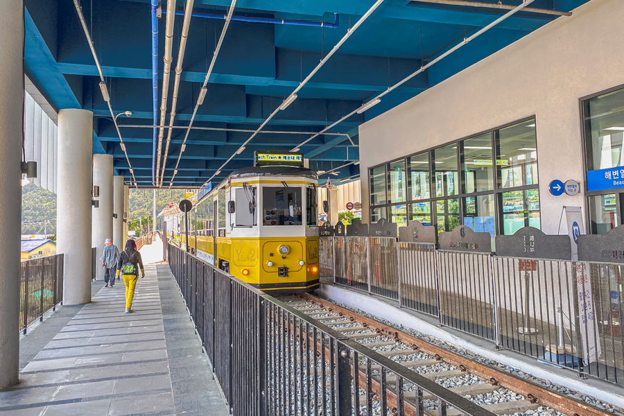 Beach Train at Cheongsapo Station