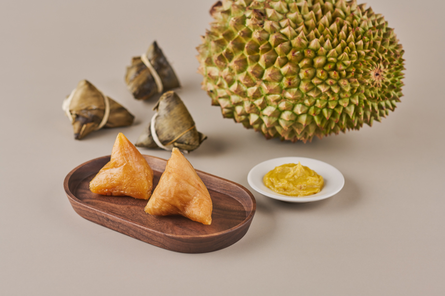 Steamed ‘Kee Zhang’ with D24 Durian Dip 