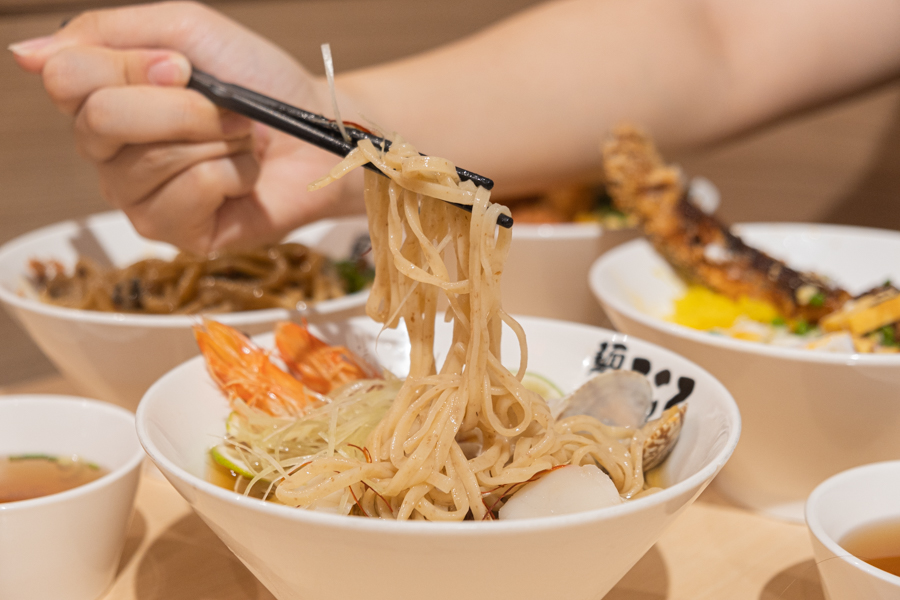 SUPER FRESH! Citrus Hiyashi Seafood Ramen