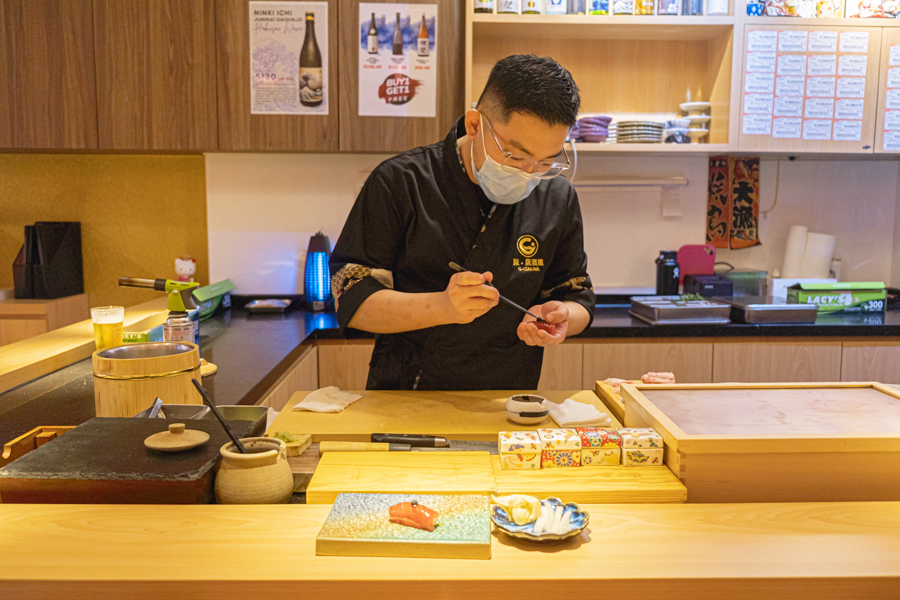 Chef making sushi at a G Izakaya omakase