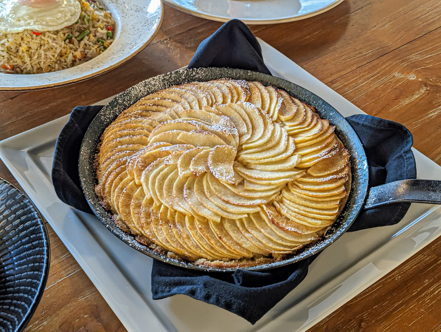  Freshly Baked Fine Apple Tart on Crepe Pan