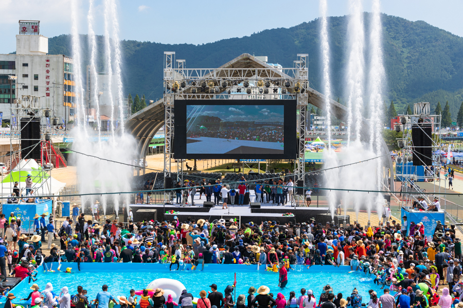 Jeongnamjin Jangheung Water Festival