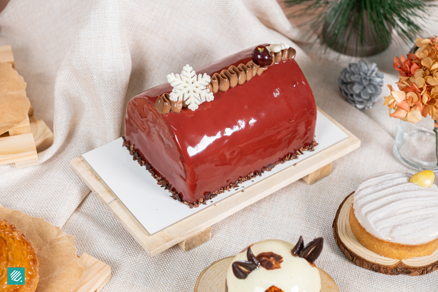 Patisserie CLE - Black Forest Log Cake