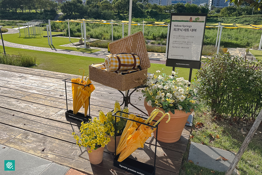 Yellow Springs - Hyundai Premium Outlet Daejeon