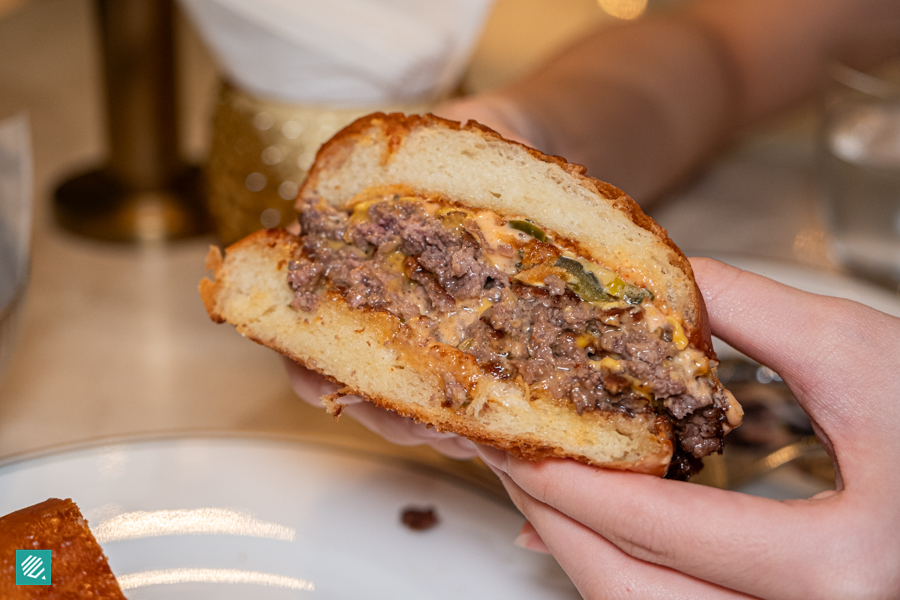 Brasserie Astoria - Smashed Burgers