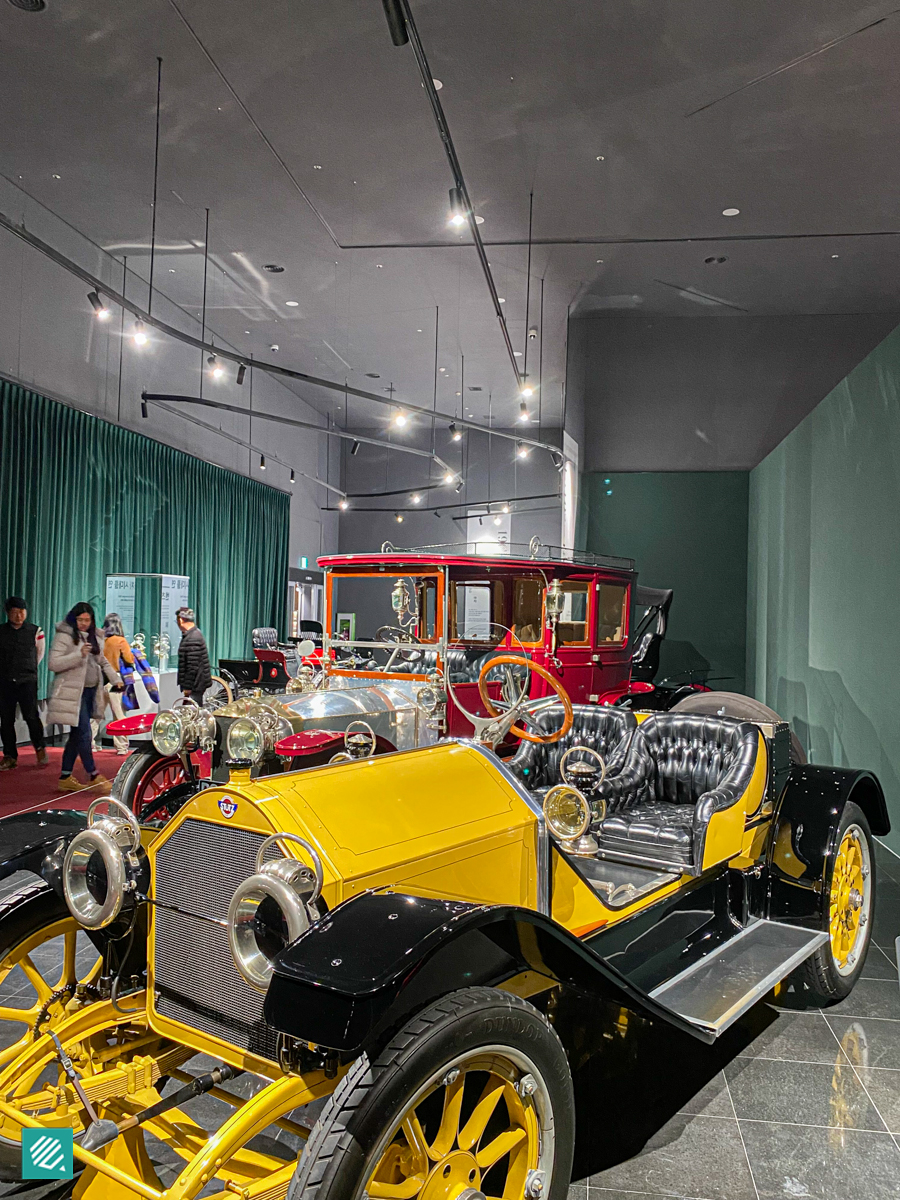 Vintage cars on display at the Samsung Mobility Museum