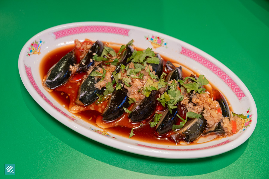 HEY KEE- Hong Kong Century Eggs In Garlic Vinaigrette