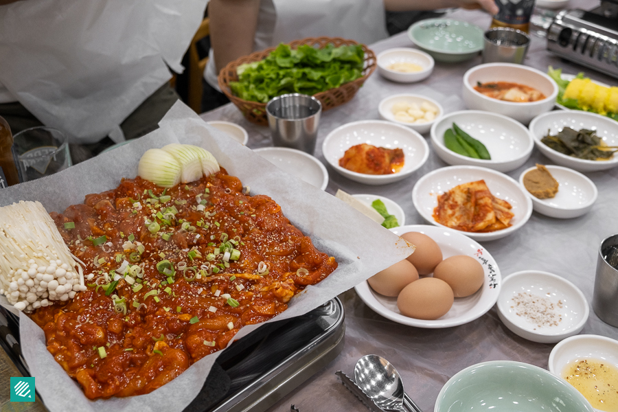 돌고개가든 Food and Side Dishes