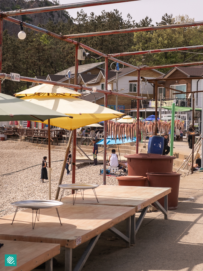 Seonyudo Popular Lunch Spot along the beach