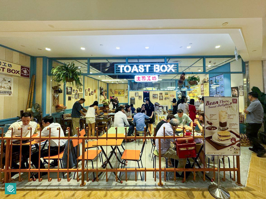 Toast Box- Warm And Inviting Interior 