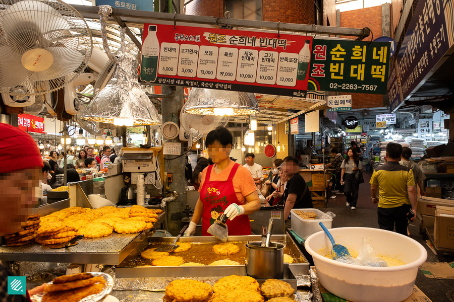 Bindaetteok Stall in Gwangjang Market