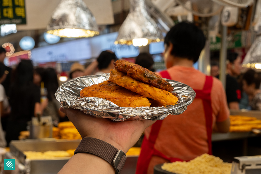 Bindaetteok at Gwangjang Market