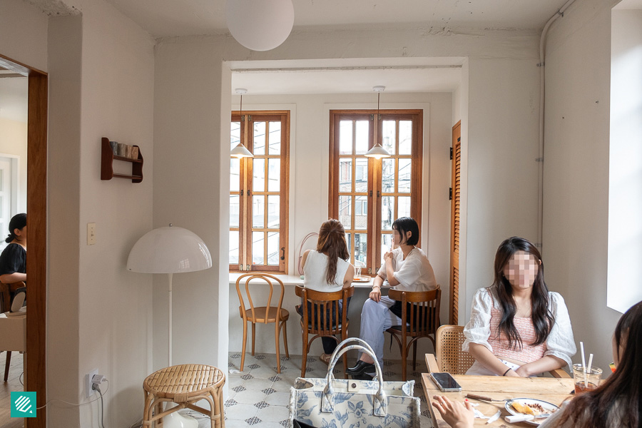 Interior of Rafre Fruit Seochon (2nd Floor)