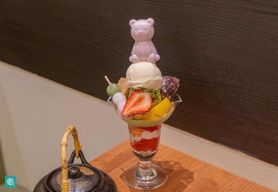 Torori Tenshi no Warabi Mochi- Signature Strawberry Parfait