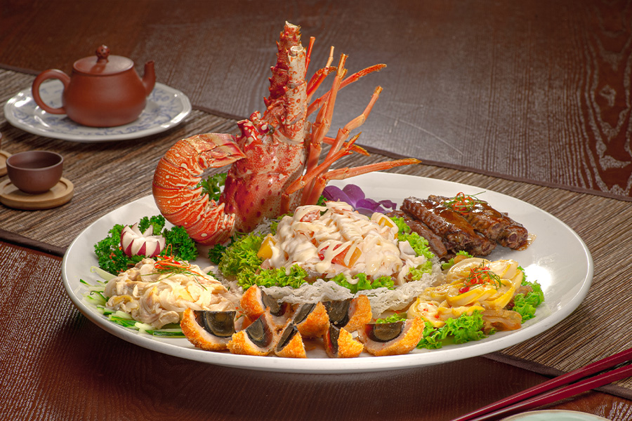 Song Yue's Celebratory Lobster Combination Platter