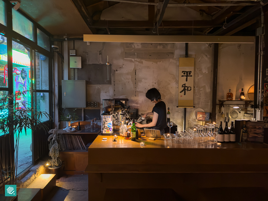 Bar counter at Pyeonghwa