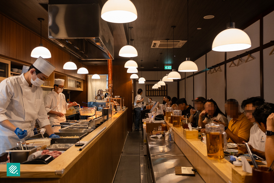 Seating in Tonshou Tonkatsu