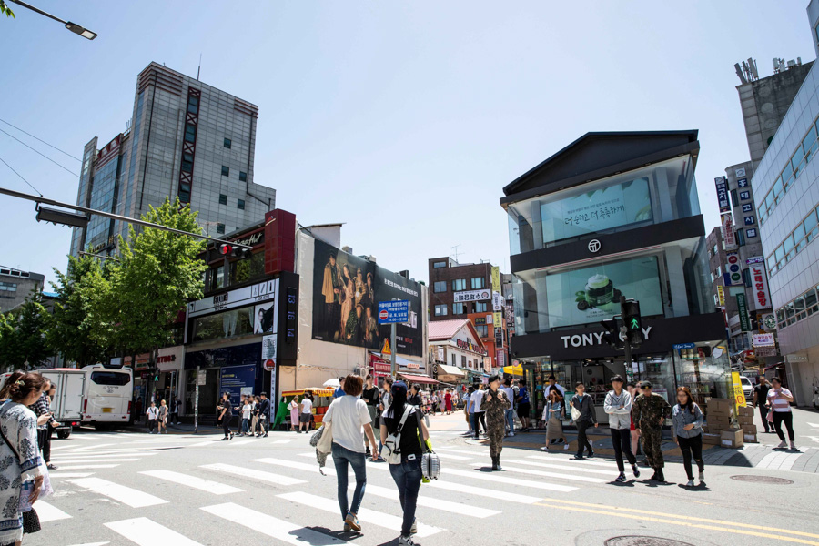 Must Visit Places In Seoul- Hongdae