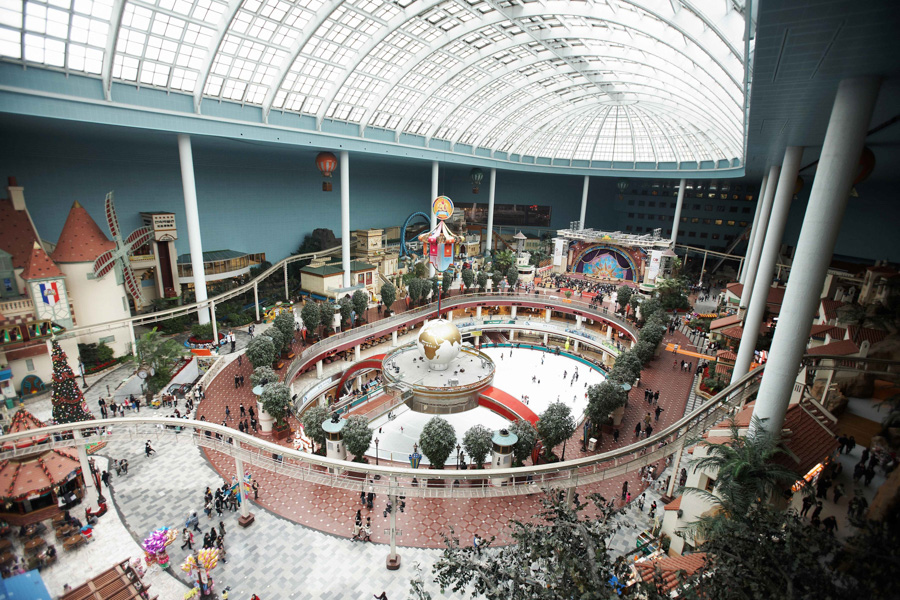 Must Visit Places In Seoul- Lotte World (1)