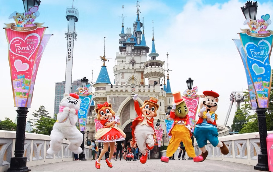 Must Visit Places In Seoul- Lotte World