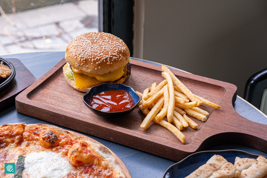 Palm Garden- Grilled Beef Burger Set